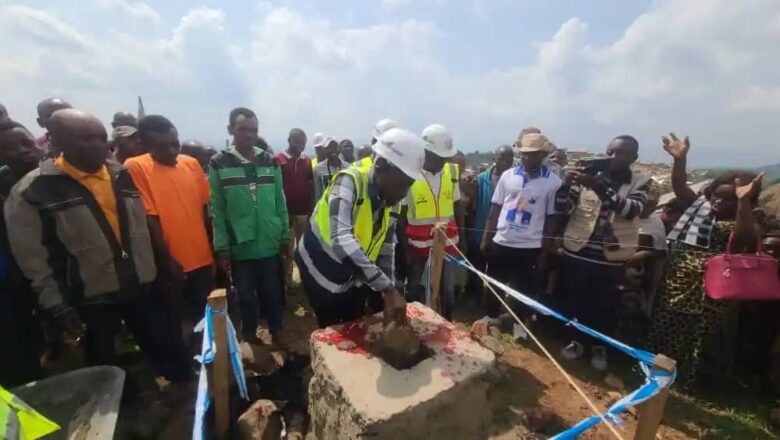 Walikale: les travaux de construction du bureau du groupement Ikobo démarrent