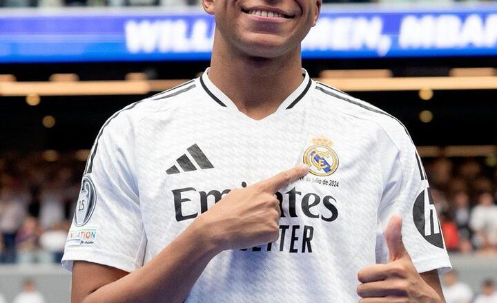 Un transfert historique: Kylian Mbappe rejoint le Real Madrid, le monde du football explose?