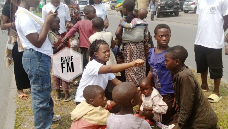 Goma : Les Volontaires du Club des jeunes amis de Marla Beauté Offrent un Rêve de Sourires aux Enfants de la Rue et Femmes Déplacées