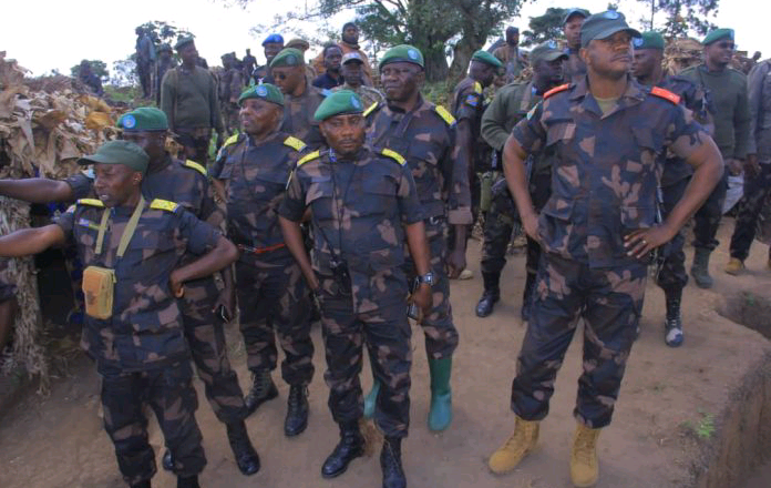 Mobilisation des forces congolaises: Le Général-Major Chicko Tshitambwe inspire les commandants sur le front Nord